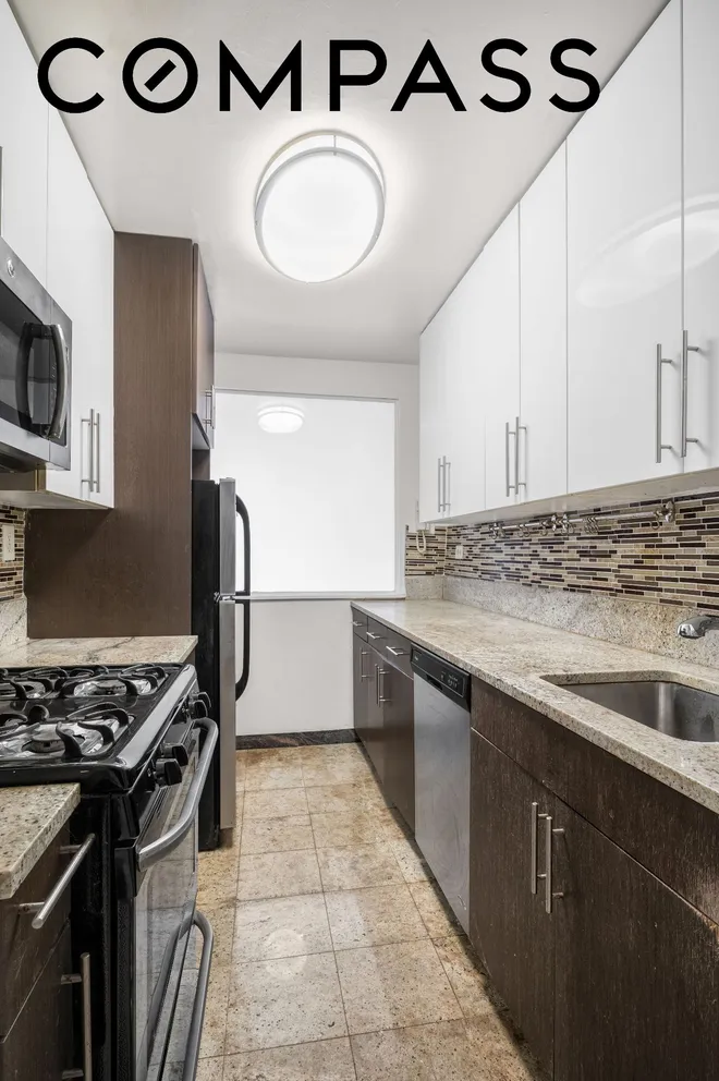 345 East 73rd Street #3A, New York, NY 10021