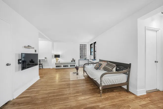 54 East 8th Street #3L, New York, NY 10003