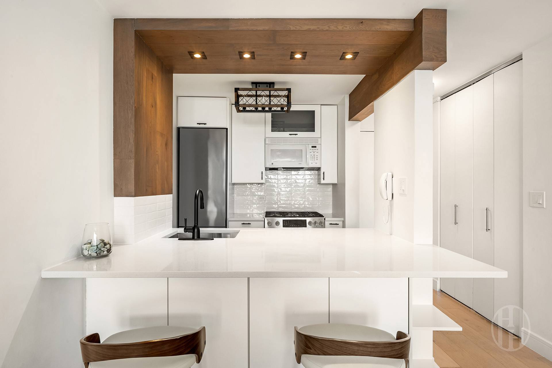 200 Rector Place #35C, Battery Park City, Manhattan, NY 10280 - Property photo 5 of 12