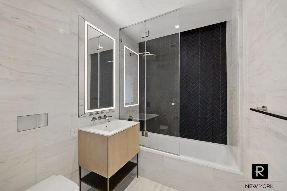 215 West 28th Street #6-E, Chelsea, Manhattan, NY 10001 - Property photo 5 of 12