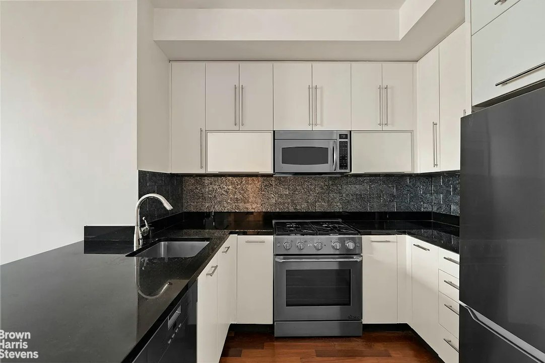 100 JAY Street #14E, DUMBO, Brooklyn, NY 11201 - Property photo 5 of 12