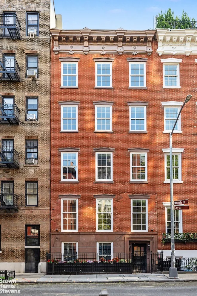 144 WAVERLY Place, New York, NY 10014