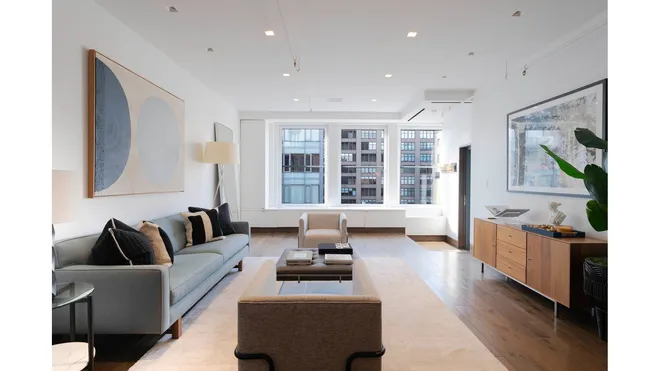 347 West BROADWAY #6, New York, NY 10013