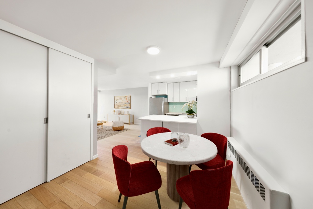 215 Park Row #12C, Chinatown, Manhattan, NY 10038 - Property photo 5 of 15