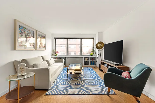 10 West 15th Street #1021, New York, NY 10011
