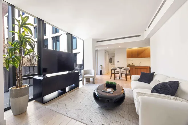 500 West 45th Street #210, New York, NY 10036