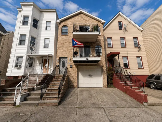 88 BROWN Place, JC, Greenville, NJ 07305