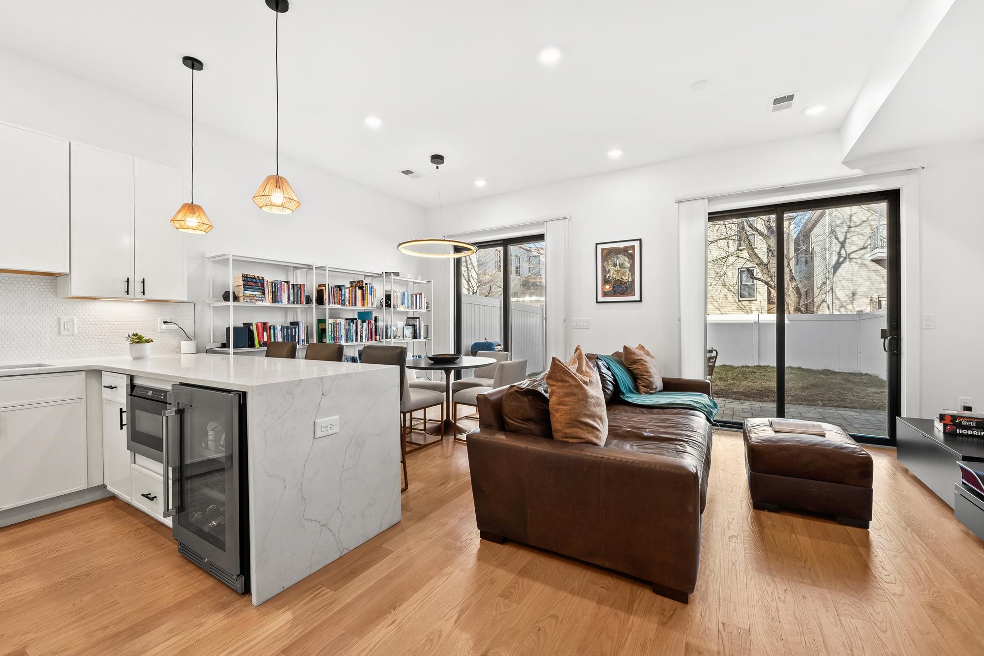 34 MANHATTAN Avenue, Jersey City, JC Heights, NJ 07307 - Property photo 2 of 44
