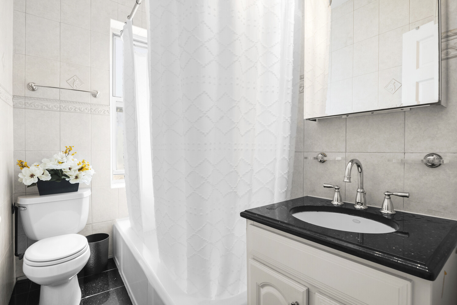 111-35 75th Avenue #42, Forest Hills, Queens, NY 11375 - Property photo 3 of 4