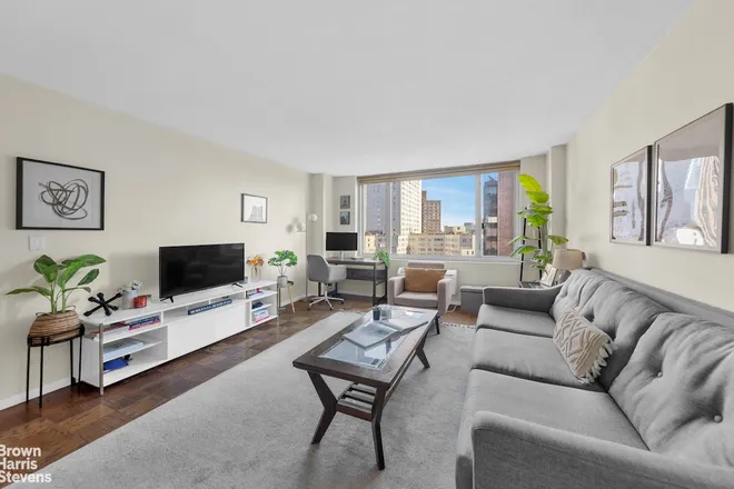 130 West 67th Street #22H, New York, NY 10023