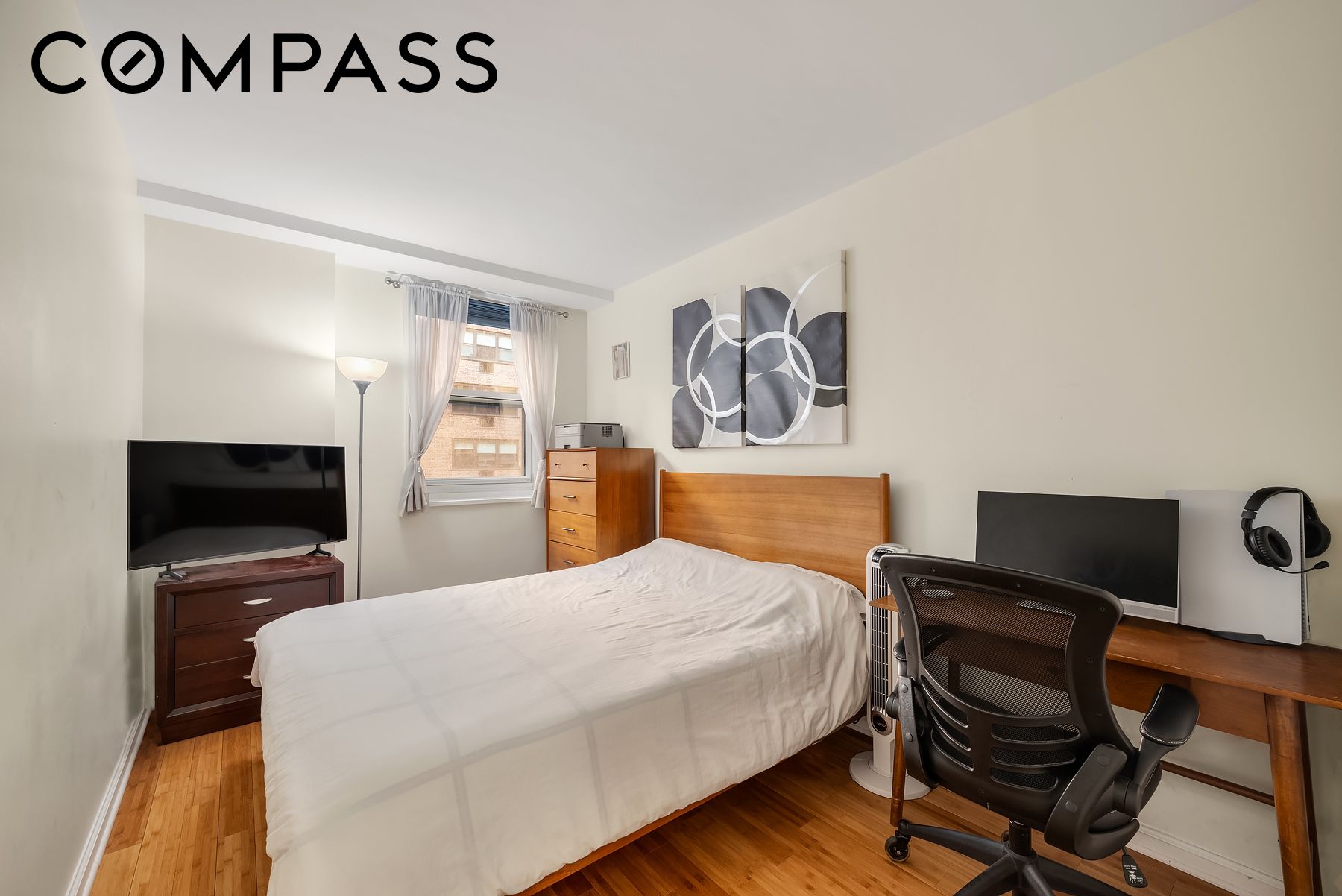 63 East 9th Street #3W, Greenwich Village, Manhattan, NY 10003 - Property photo 4 of 7