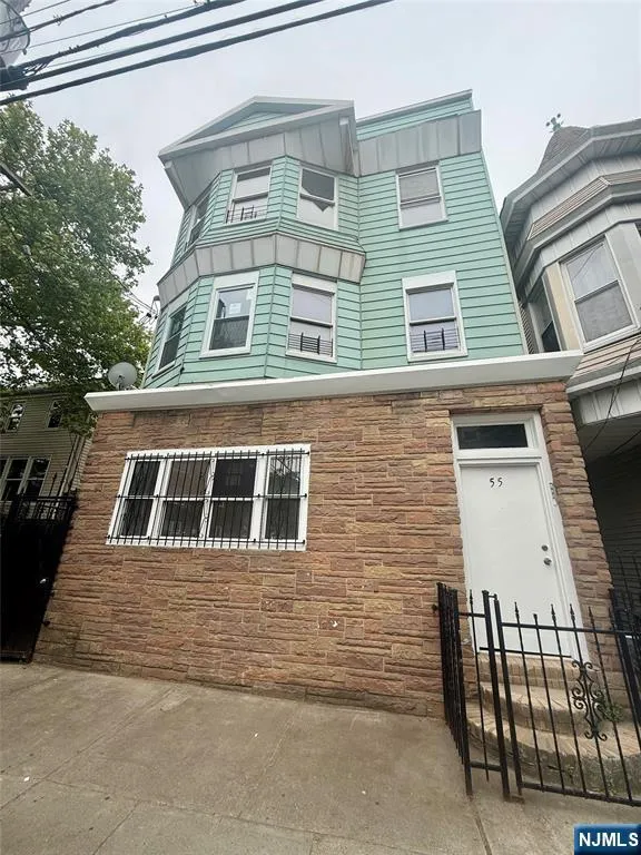 55 Hawkins, Newark, NJ 07105