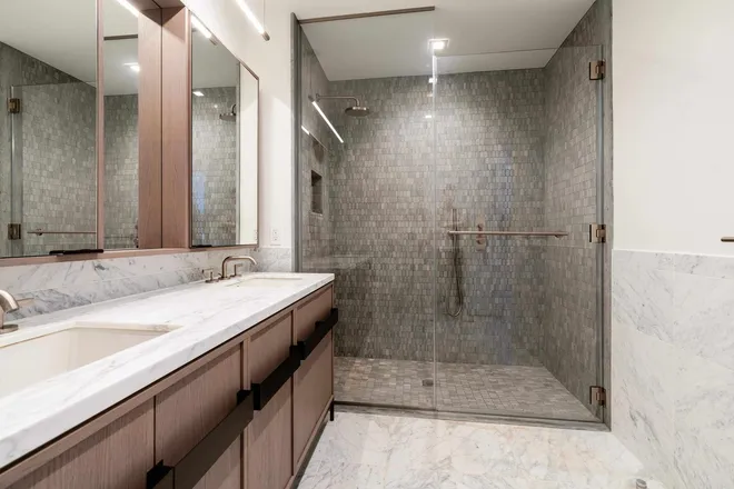 540 6th Avenue #7-A, New York, NY 10011