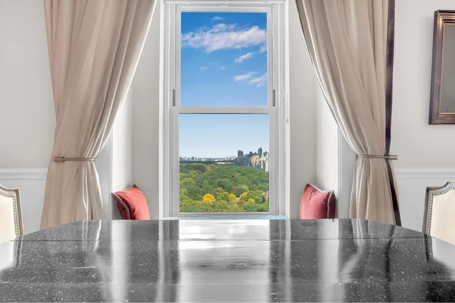 1 CENTRAL Park #1605, New York, NY 10019