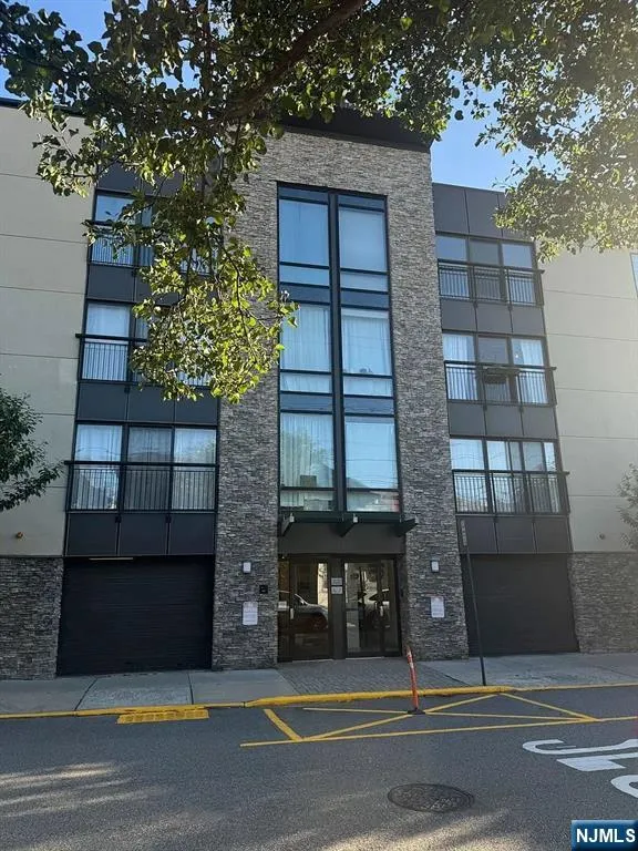 125 70th #4D, Guttenberg, NJ 07093
