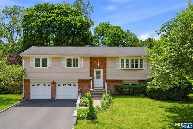 8 Nottingham, East Brunswick, NJ 08816