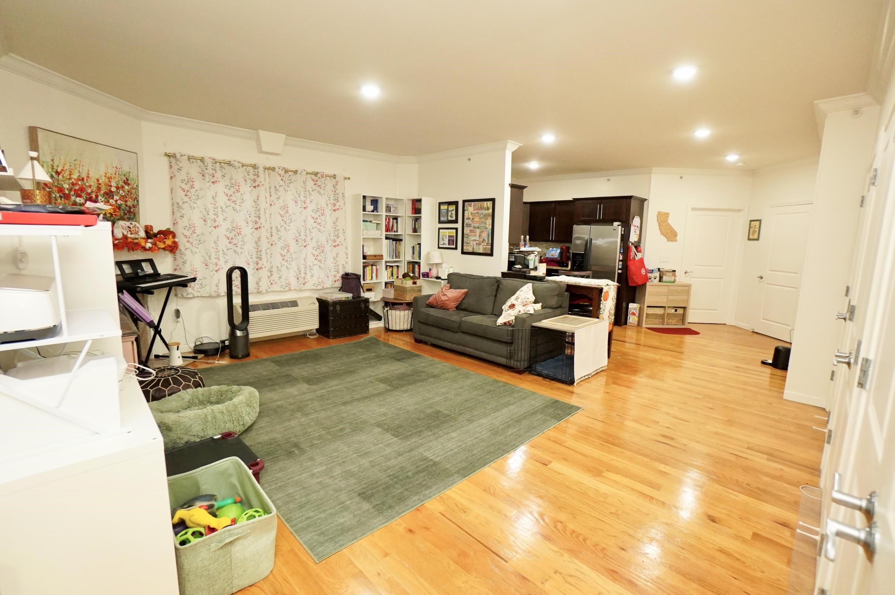 6708 JACKSON Street, Guttenberg Town, Guttenberg, NJ 07093 - Property photo 3 of 25