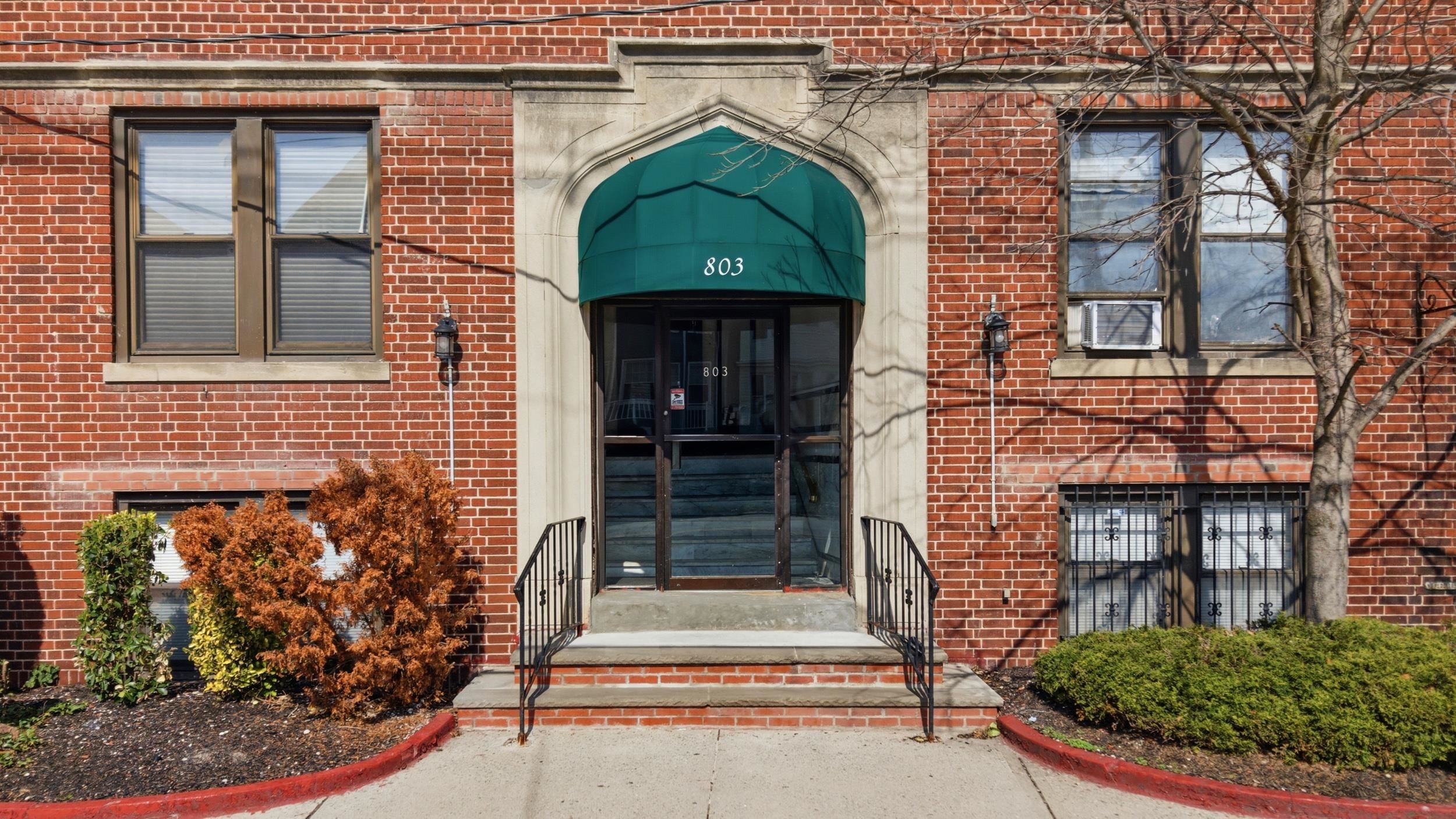 803 AVENUE A, Bayonne City, Bayonne, NJ 07002 - Property photo 2 of 13