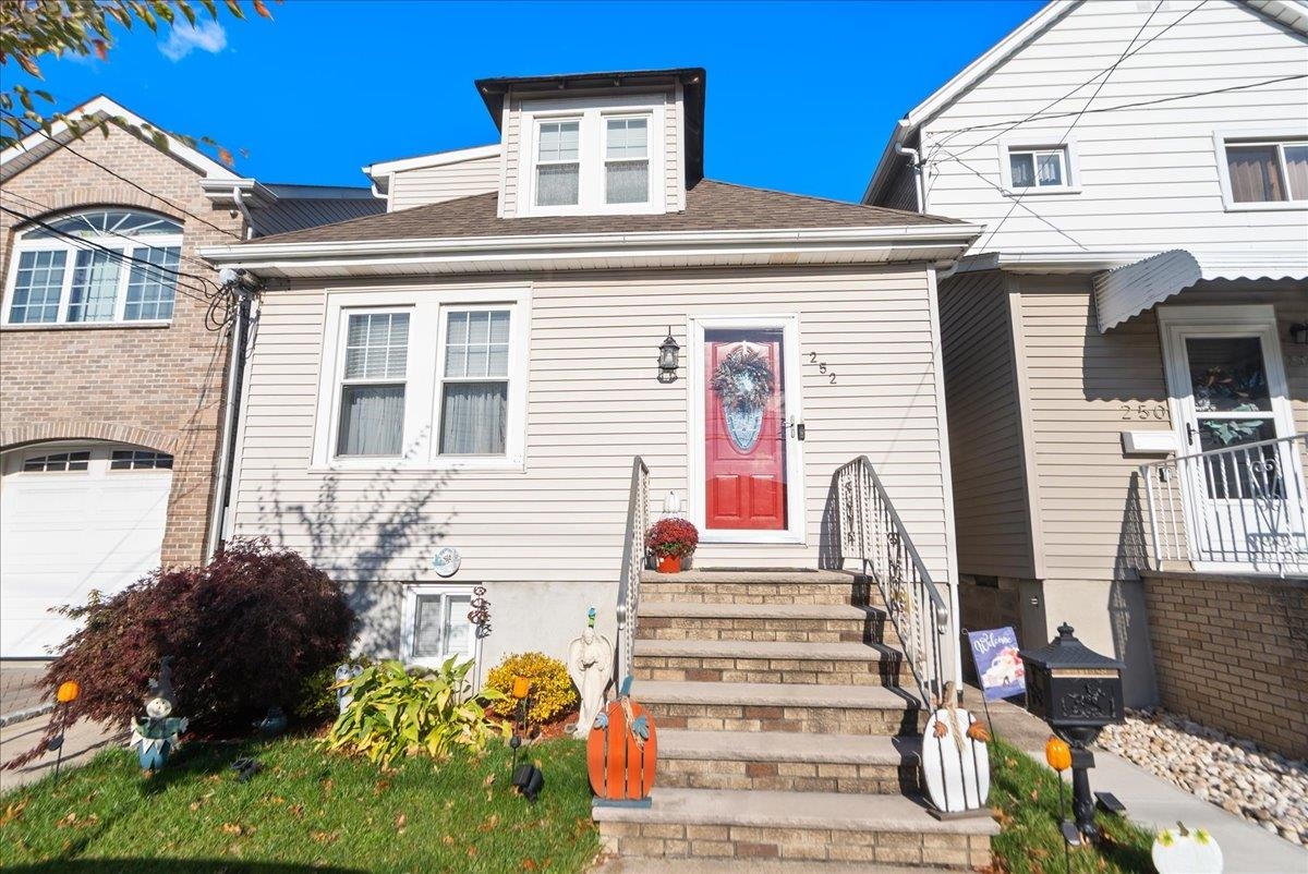 252 GRACE Avenue, Secaucus Town, Secaucus, NJ 07094 - Property photo 2 of 39