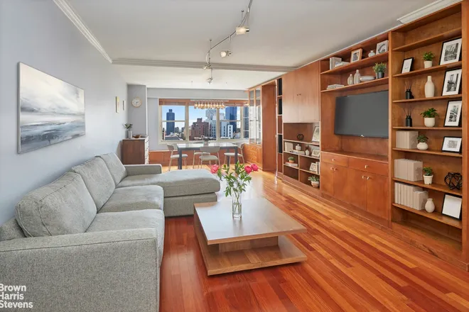 370 East 76th Street #A1501, New York, NY 10021
