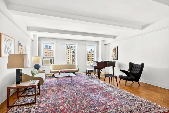 118 RIVERSIDE Drive #12A, New York, NY 10024