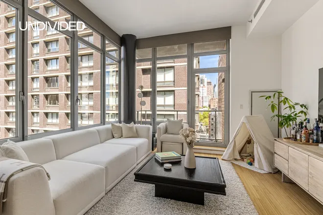 303 East 33rd Street #8A, New York, NY 10016
