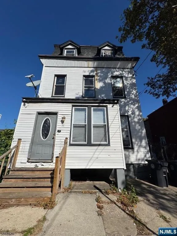 38 Emmet, Newark, NJ 07114