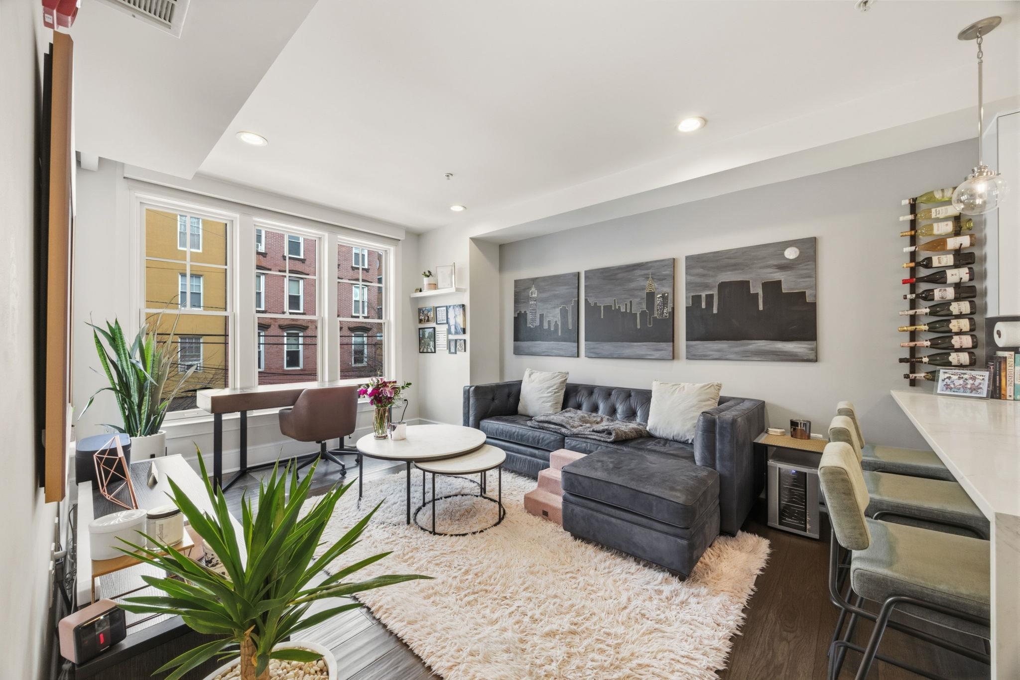 313 7th Street, Jersey City, JC Downtown, NJ 07302 - Property photo 3 of 22