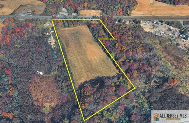 840 East Route 33 Highway, Monroe, NJ 08831