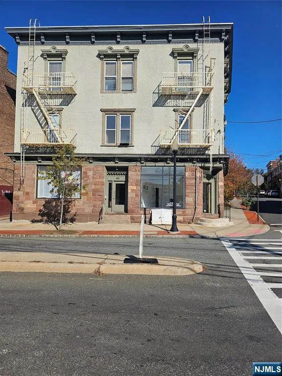 41 Glenridge #1L, Montclair, NJ 07042