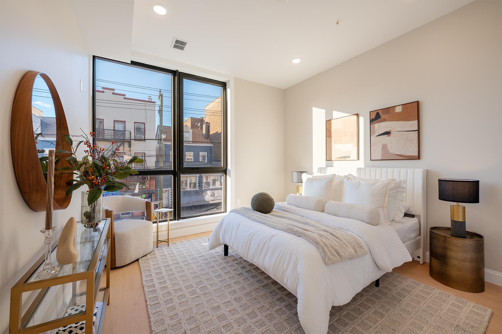 10 SOUTH Street, Jersey City, JC Heights, NJ 07307 - Property photo 4 of 42