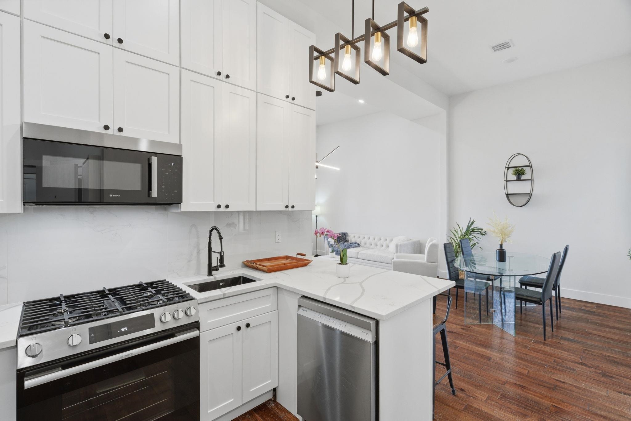 104 GLENWOOD Avenue, Jersey City, JC Journal Square, NJ 07306 - Property photo 5 of 40