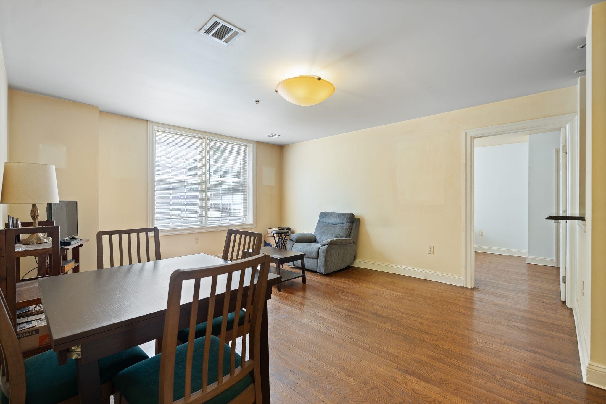 41-47 BROADWAY, Jersey City, JC Journal Square, NJ 07306 - Property photo 2 of 20